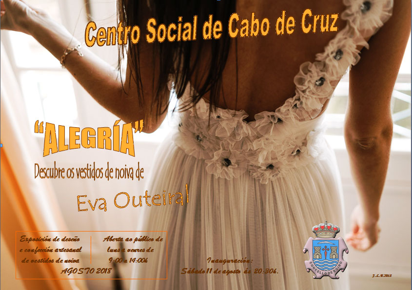 Exposición artesanal no Centro Social de Cabo de Cruz: Vestidos de novia de Eva Outeiral